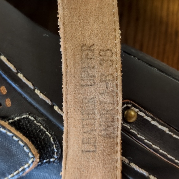 L'Artiste by Spring Step Aneria Black Leather Laser Cut Clogs Size 38 - Picture 10 of 12